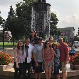 Meet your Posher, Theresa